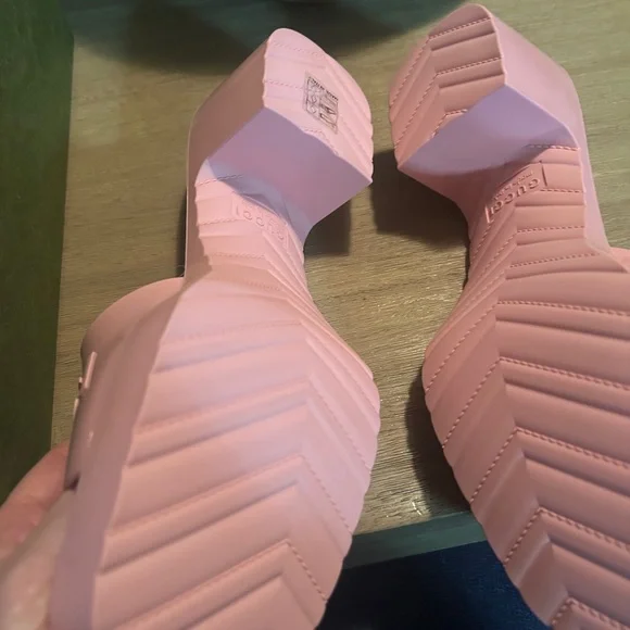 Gucci Women's Blush Pink Slide Sandals - Picture 3 of 5